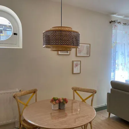 Nenuca Ii, El Paraiso En * اوفيدو