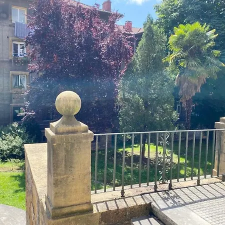 Nenuca Ii, El Paraiso En Oviedo