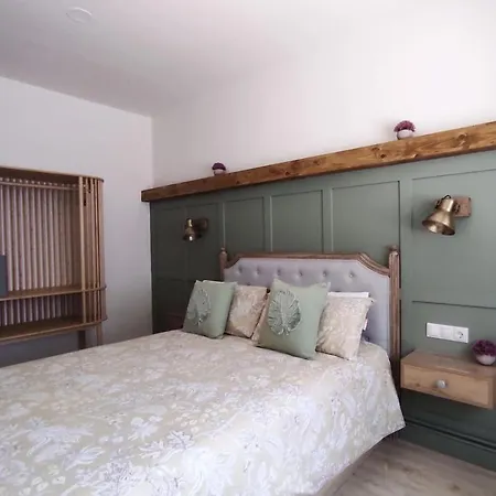 Nenuca Ii, El Paraiso En اوفيدو