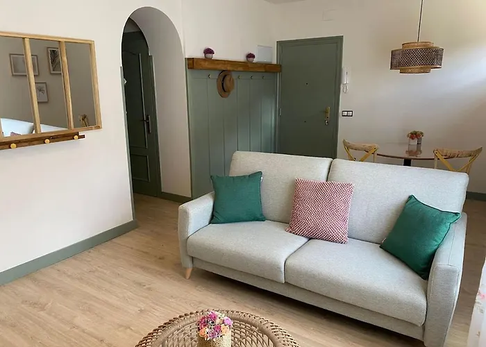 Nenuca Ii, El Paraiso En * Oviédo