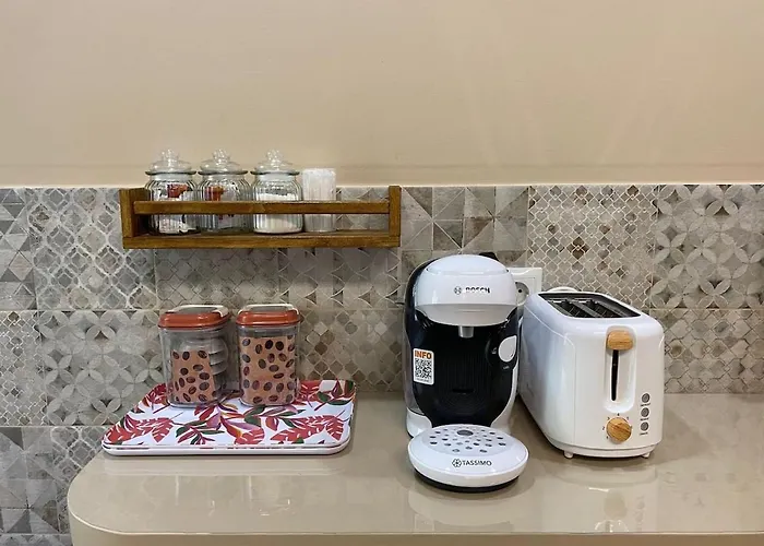 Nenuca Ii, El Paraiso En * Oviédo