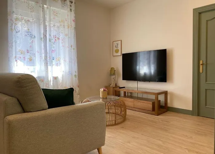 Nenuca Ii, El Paraiso En *