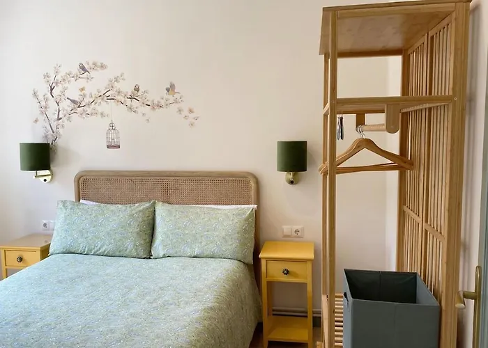 Nenuca Ii, El Paraiso En * Oviédo